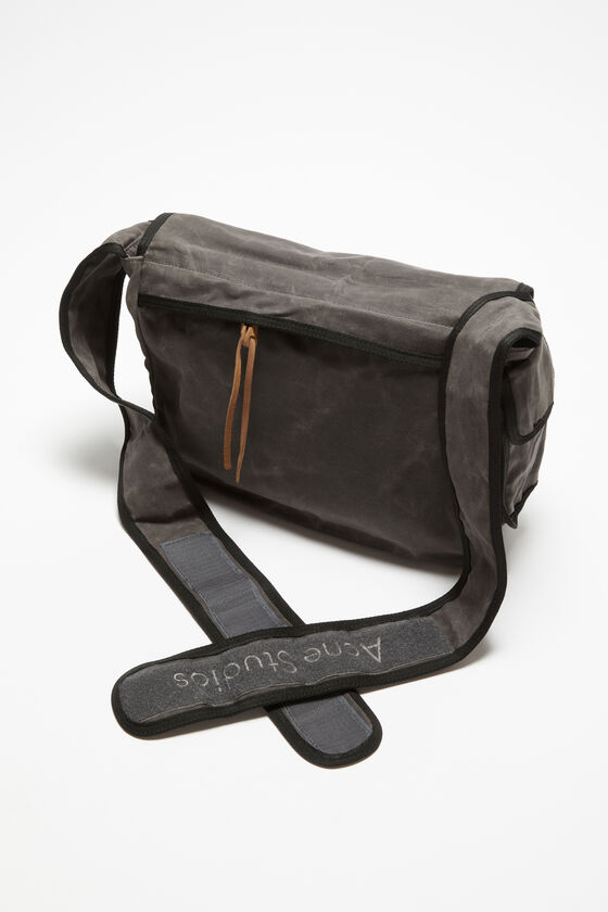 (image for) Powerful Messenger bag